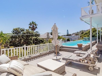 Your Magical Home in the village of Camps Bay