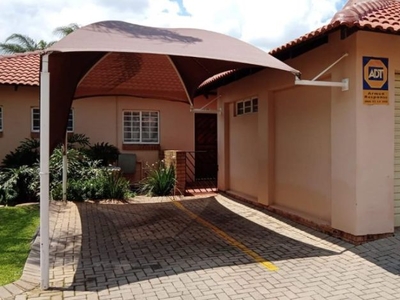 2 Bedroom duplex townhouse - sectional for sale in Montana, Pretoria