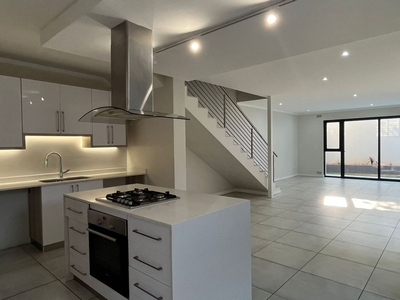 3 Bedroom Apartment To Let in Bryanston