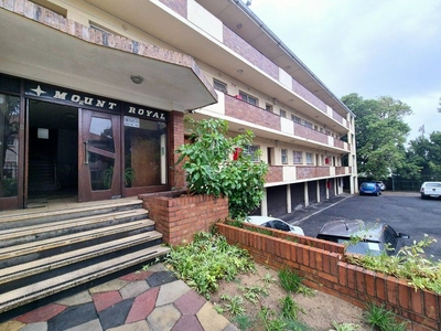 2 Bedroom Investment apartment in the heart of Rosebank