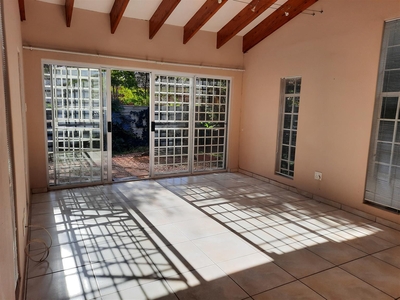 Modern garden flat available in Garsfontein, Pretoria