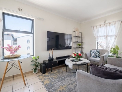 Stunning Two Bedroom Top Floor Corner Apartment with Parking Bay in Stanford Mews - Parklands.