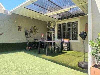 2 Bedroom 2 Bathroom Townhouse in a Safe Secure Complex In Buccleuch for Sale