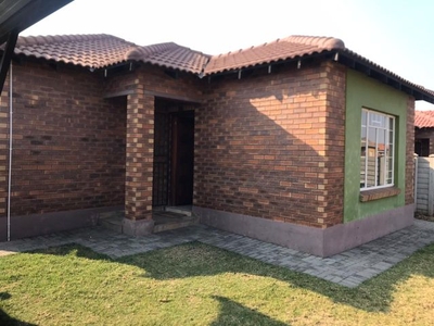 3 Bedroom House To Let in Waterval East