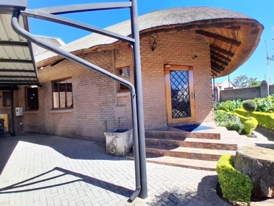 360m² Business For Sale in Bo-dorp