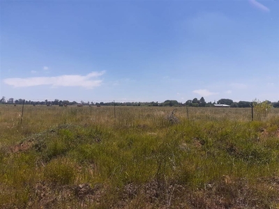 18 ha Land available in Ehrlich Park