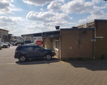 1,856m² Warehouse To Let in Clayville