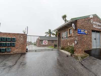 3 Bedroom townhouse - sectional to rent in Lorraine, Port Elizabeth