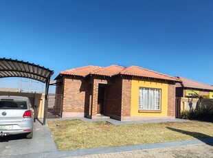 2 Bedroom Freehold For Sale in Waterval East