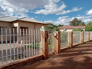 3 Bedroom House For Sale in Kuruman