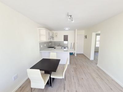 2 Bedroom Apartment Rented in Hout Bay Central