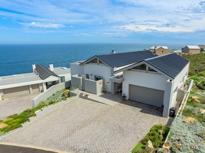 5 Bedroom House For Sale in Pinnacle Point Golf Estate