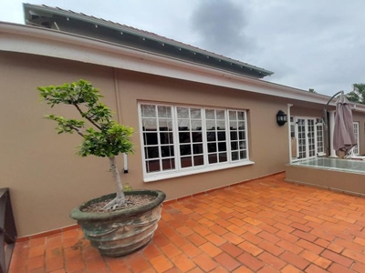 5 Bedroom house to rent in Glenwood, Durban