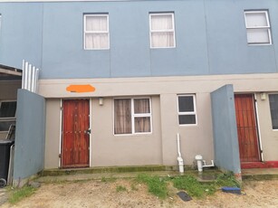 2 Bedroom Maisonette for sale