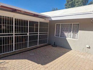 3 Bedroom House For Sale in Flora Park