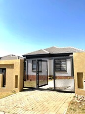 House For Sale in Fleurhof, Roodepoort