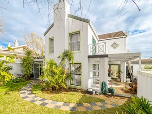 House For Sale in Wynberg Upper