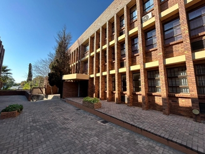 65m² Office To Let in Northcliff