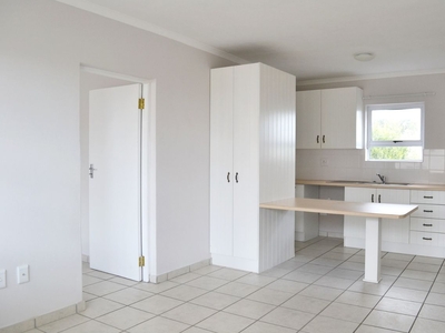2 Bedroom Apartment Sold in Bredasdorp