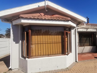 2 Bedroom semi-detached to rent in Southfield, Cape Town
