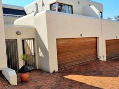 3 Bedroom duplex townhouse - sectional for sale in Glenvista, Johannesburg