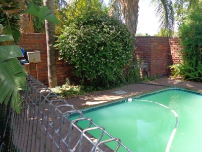 4 Bedroom house to rent in Oosterville, Upington