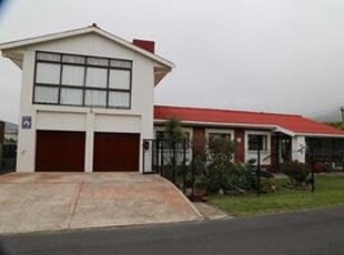 House For Sale in Kleinmond Central, Kleinmond