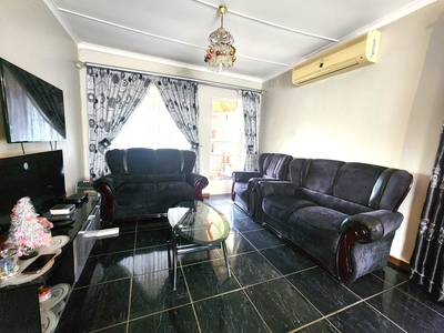 2 bedroom apartment for sale in Pietermaritzburg Central
