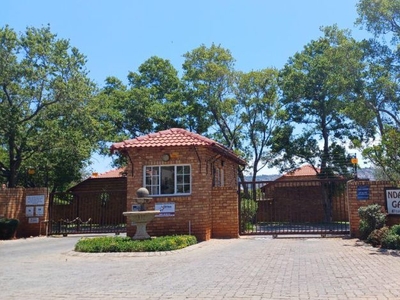 3 Bedroom townhouse - sectional rented in Fairland, Randburg