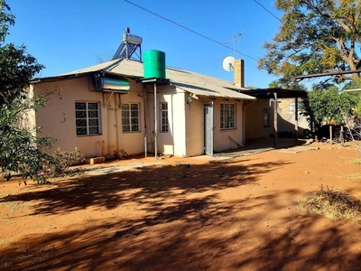4 Bed House in Olifantshoek