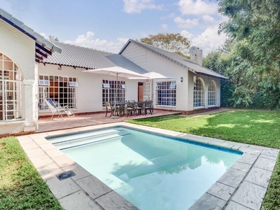 4 Bedroom House For Sale in Lonehill