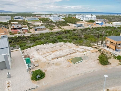 842 m² Land available in Struisbaai