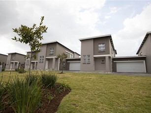 3 Bed Duplex in Roodepoort Central