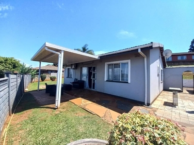 2 Bedroom House For Sale in Greenwood Park