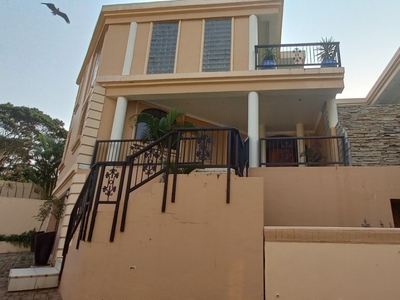 5 Bedroom House For Sale In Uvongo Beach