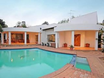 Stunning family house in Buccleuch, Sandton