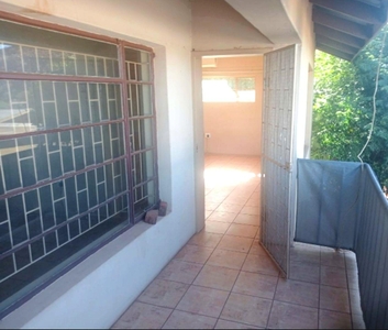 2 Bedroom Apartment / flat to rent in Olifantshoek