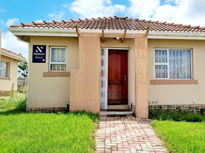 3 Bedroom Townhouse for sale in Amalinda