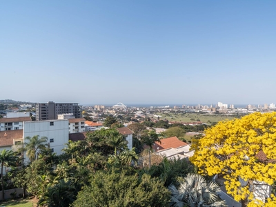 4 Bedroom Penthouse For Sale in Musgrave
