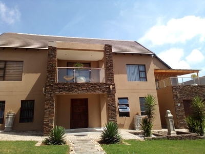 5 Bedroom House for sale in Leloko Lifestyle & Eco Estate