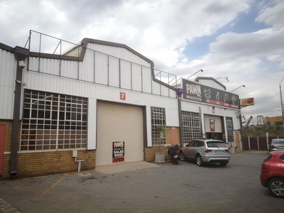 558m² Warehouse To Let in Jet Park