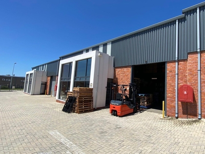 Industrial property to rent in Fairview - 4 Fairview Industrial Park, 3 Leadwood Crescent