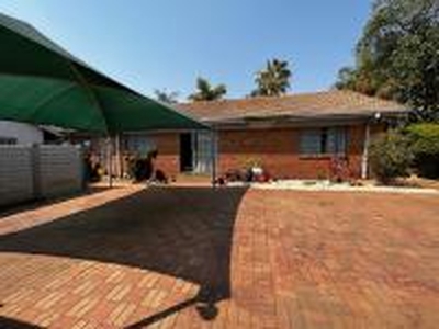 4 Bedroom House for Sale For Sale in Polokwane - MR612548 -