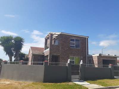 Bethelsdorp Extension 30 - Double Storey Face-brick home  R689 000