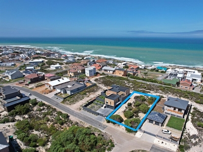 719m² Vacant Land Sold in Struisbaai