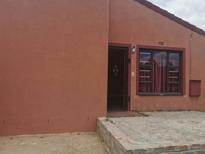 2 Bedroom house to rent in Paarl East