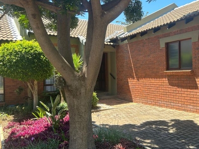 2 Bedroom townhouse - sectional for sale in Boardwalk Meander, Pretoria