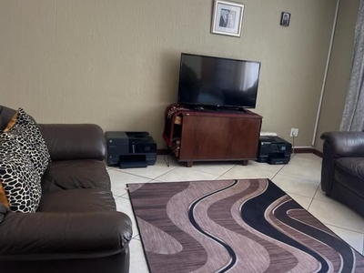 3 Bedroom duplex apartment to rent in Corlett Gardens, Johannesburg