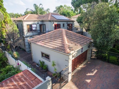 3 Bedroom House For Sale in Rivonia