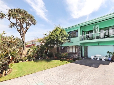 4 Bedroom House For Sale In Muizenberg